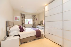 Bed- click for photo gallery